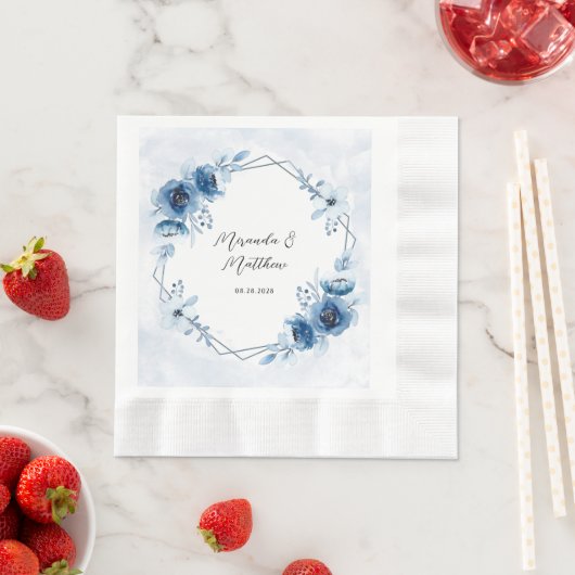 Serviette En Papier Bleu poussiéreux et Mariage floral marine (En situation)