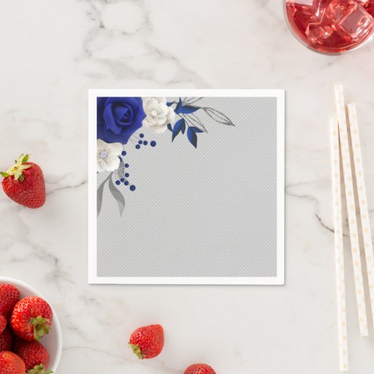 Serviette En Papier bleu royal rose blanc fleurs gris mariage (En situation)