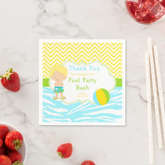 Serviette En Papier Blonde Hair Boy Pool Party Bash Party (En situation)