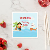 Serviette En Papier Blonde mignonne fille pirate en rouge Anniversaire (En situation)