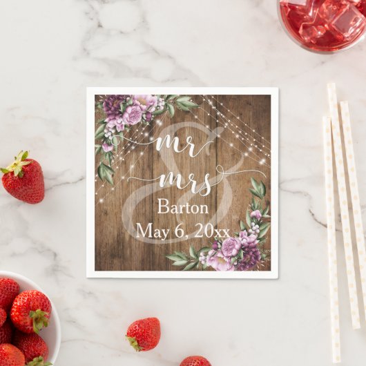 Serviette En Papier Bois rustique, Fleurs Lumineuses Blanches M & Mme (En situation)