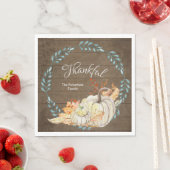 Serviette En Papier Bois rustique w Feuilles automnales dans Thanksgiv (En situation)