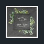 Serviette En Papier Bouquet De Verdure Heureux Jamais Après Chalkboard<br><div class="desc">Sur un arrière - plan en damier texturé, j'ai ajouté un bouquet artistique désordonné de vaporisateurs de verdure aquarelle. Le centre était couvert d'un carré en damier bordé qui fait un cadre parfait pour vos détails personnels ; les espaces réservés modèles ont été configurés pour vos noms et votre date,...</div>