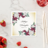 Serviette En Papier Bourgogne et Poinsettias Blanches Mariage de Noël (En situation)