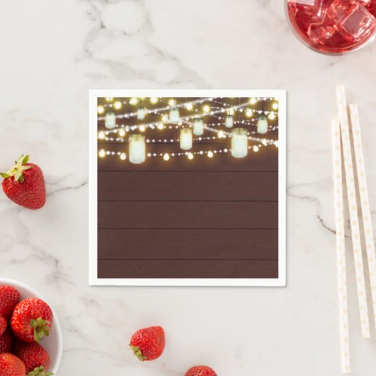 Serviette En Papier Brown Bois & Chaînes Lumières Pays Parti Russe (En situation)