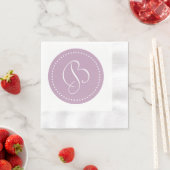Serviette En Papier Brume mauve/Monogramme à point blanc (En situation)