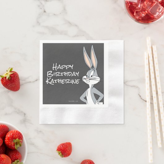 Serviette En Papier BUGS BUNNY™ | Mains sur les hanches (En situation)