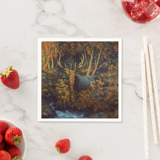 Serviette En Papier Bull Elk dans la forêt d'automne (En situation)