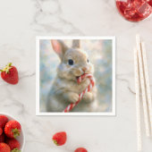 Serviette En Papier Bunny Rabbit Nibbling On a Candy Cane (En situation)