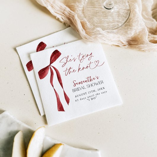 Serviette En Papier Burgundy Bow Elle Tying The Knot Fête des mariées