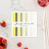 Serviette En Papier Cadmium Yellow and Black Polka Dot (En situation)