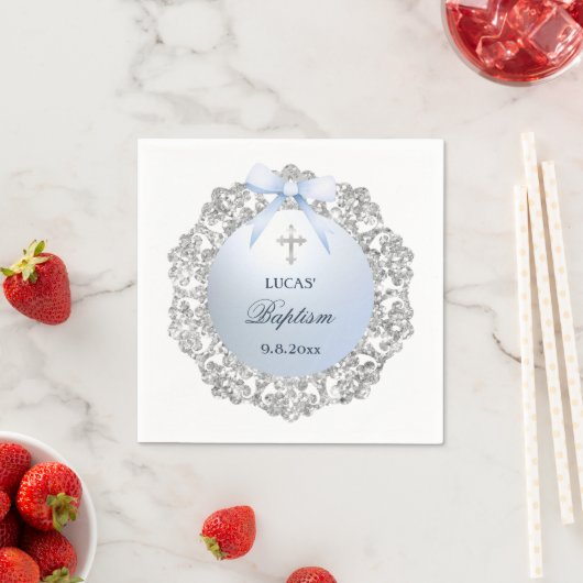 Serviette En Papier Cadre Pailleté Argent Ruban Bleu Baptême (En situation)