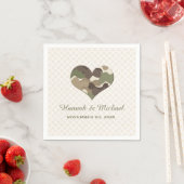 SERVIETTE EN PAPIER CAMOUFLAGE CAMO MARIAGE CARDIAQUE (En situation)
