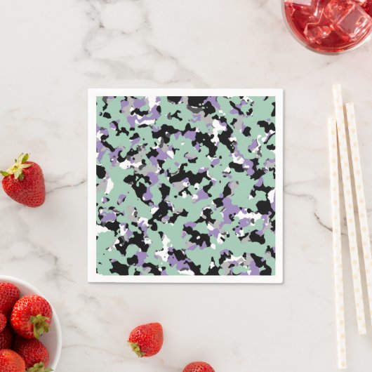 Serviette En Papier Camouflage vert et violet à la menthe (En situation)