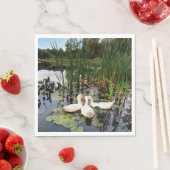 Serviette En Papier Canards blancs, caleçons, cattails, lac (En situation)