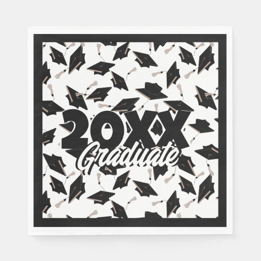 Serviette En Papier Casquettes de graduation noir jetées en l'air sur (Devant)