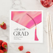 Serviette En Papier Casquettes De La Fin De La Grad Holographique Pink (En situation)