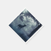 Serviette En Papier Cerf avec Antlers dans une forêt ombragée (Coin)