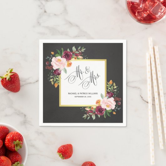 Serviette En Papier Chalkboard Floral Mariage M. et Mme. (En situation)