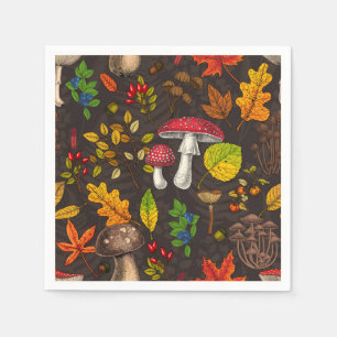 Serviette En Papier Champignons d'automne, feuilles, noix et baies sur