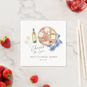 Serviette En Papier Charcuterie Board Vin & Fromage Cheers à l'amour (En situation)