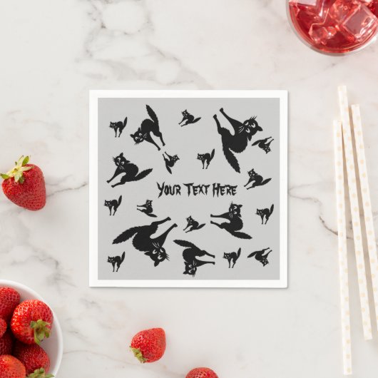 Serviette En Papier Chat noir éffrayant avec halloween en arrière (En situation)