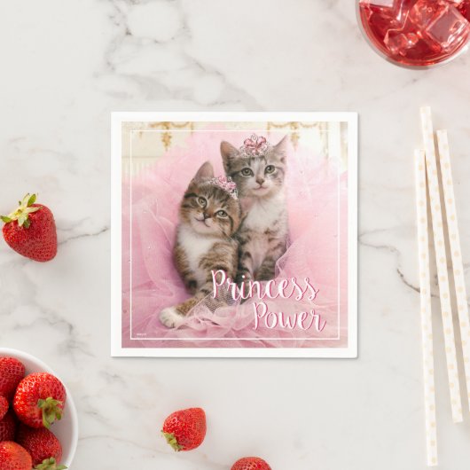 Serviette En Papier Chatons doux à Tiaras et Tutu rose étincelant (En situation)