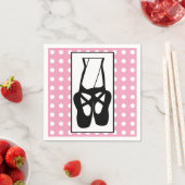 Serviette En Papier Chaussons Bleu Noir En Pointe (En situation)