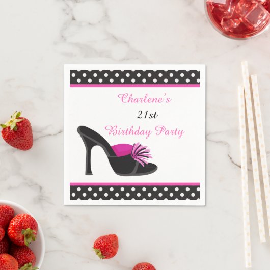 Serviette En Papier Chaussures talons noirs avec Pois noirs (En situation)