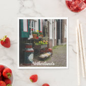 Serviette En Papier Chaussures traditionnelles en bois hollandais sur  (En situation)