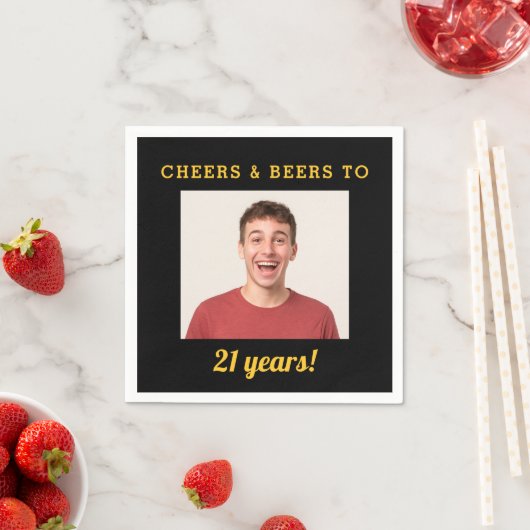 Serviette En Papier Cheers & Beers 21 Ans Photo Anniversaire (En situation)