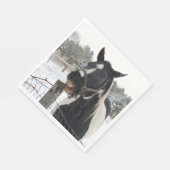 Serviette En Papier Cheval mignon à mâcher sur une clôture (Coin)