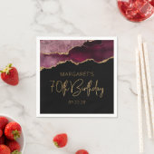 Serviette En Papier Chic Agate Geode Bourgogne Gold 70e anniversaire (En situation)