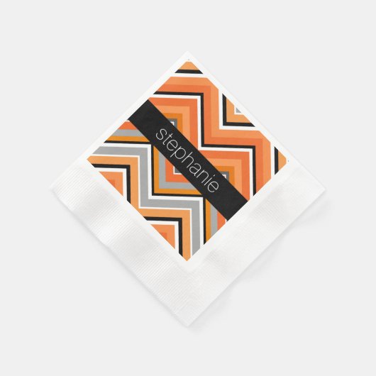 Serviette En Papier Chic Chevron Motif noir gris orange avec nom (Coin)