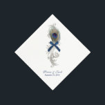 Serviette En Papier Chic Peacock Feather Custom Wedding Napkins<br><div class="desc">Serviettes de mariage élégantes faites en blanc,  avec des graphismes d'un ton argenté fleurissent,  avec une plume paon et arc bleu. Le texte personnalisé bleu foncé est prêt à être personnalisé pour votre réception de mariage. Correspond à notre mariage en damas Bleu et plumes paon.</div>