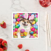 Serviette En Papier Chien allongé sur des œufs de Pâques (En situation)