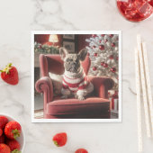 Serviette En Papier Chien de taureau français de Noël sur une chaise r (En situation)