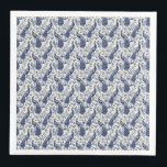 Serviette En Papier Chinoiserie Style Peacock Thème Mariage serviettes<br><div class="desc">Ajoutez de l'élégance à votre mariage grâce à nos serviettes en papier à thème style Chinoiserie Peacock. Dotés d'un design sophistiqué de paon inspiré de l'art traditionnel de la chinoiserie, ces serviettes sont parfaites pour ajouter une touche raffinée à votre réception de mariage ou à toute occasion spéciale. Pratiques et...</div>