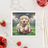 Serviette En Papier Chiot Golden Retriever Sur Un Football (En situation)