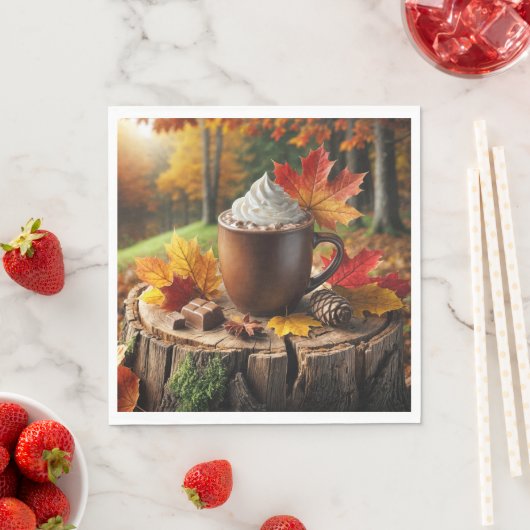 Serviette En Papier Chocolat Chaud D'Automne Sur La Pompe D'Arbre (En situation)