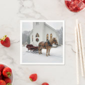 Serviette En Papier Christmas Horse-Drawn Sleigh Waiting By a Chapel (En situation)