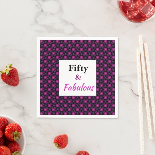 Serviette En Papier Cinquante et fabuleuse collection d'anniversaire (En situation)