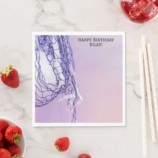 Serviette En Papier Clair violet Anniversaire Net & Volleyball (En situation)