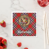 Serviette En Papier Clan MacFarlane Crest sur Tartan (En situation)