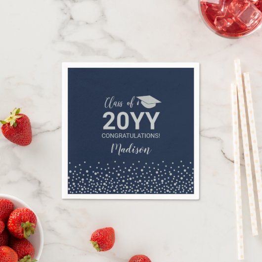 Serviette En Papier Classe Silver & Navy Blue Confetti (En situation)