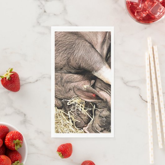 SERVIETTE EN PAPIER COCHONS MIGNONS (En situation)