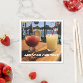 Serviette En Papier Cocktails by the Sea Custom Text (En situation)