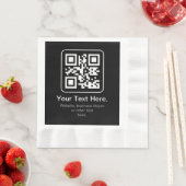 Serviette En Papier Code QR scannable moderne | Noir Blanc & Gris (En situation)