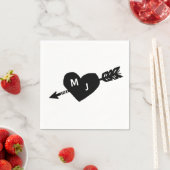 Serviette En Papier Coeur et flèche Monogram Cocktail Napkins (En situation)