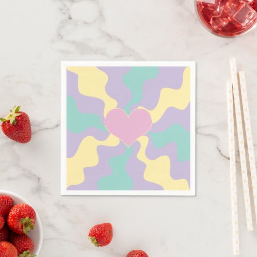 Serviette En Papier Coeur - Pastel rose, jaune, violet et vert (En situation)